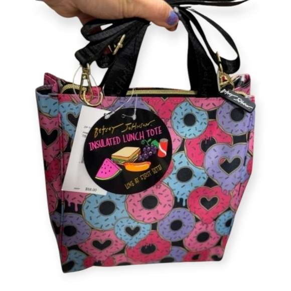 🔹️BETSEY JOHNSON🔹️ heart INSULATED LUNCH TOTE NWT - Picture 1 of 3